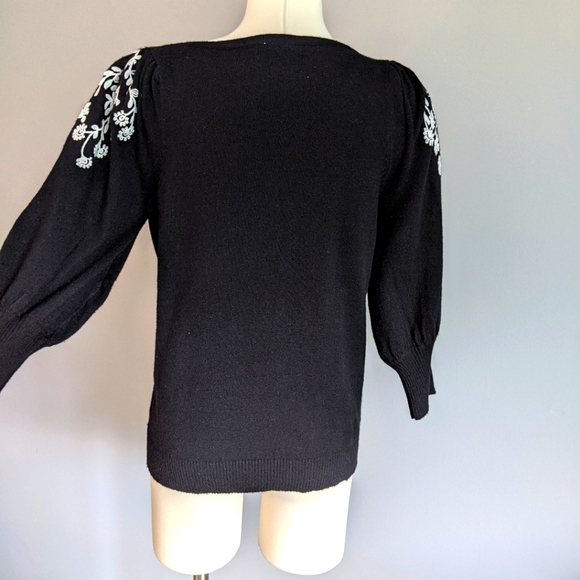 NWT Black And White Embroidered Sweater Bishop Sleeves - Picture 8 of 10